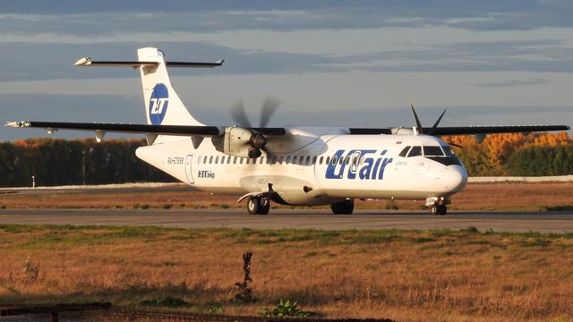 RA-67698:ATR 72-500:ЮТэйр